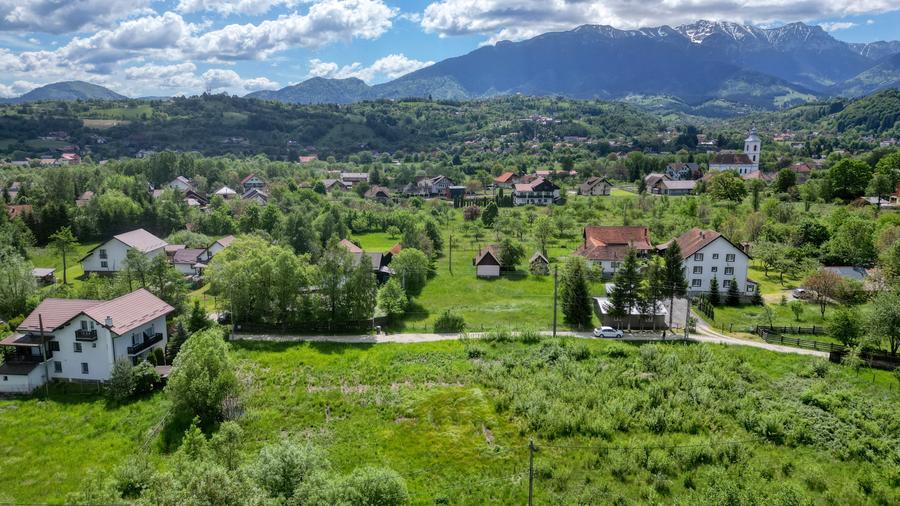 Teren Construcții intravilan de 2797 mp, în Bran