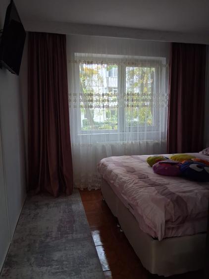 Apartament cu 2 camere semidecomandat în Mircea cel Bătrân