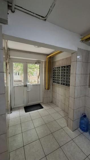 Apartament cu 2 camere semidecomandat în Brâncoveanu