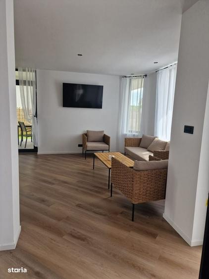 Casă cu 3 camere în Ciolpani