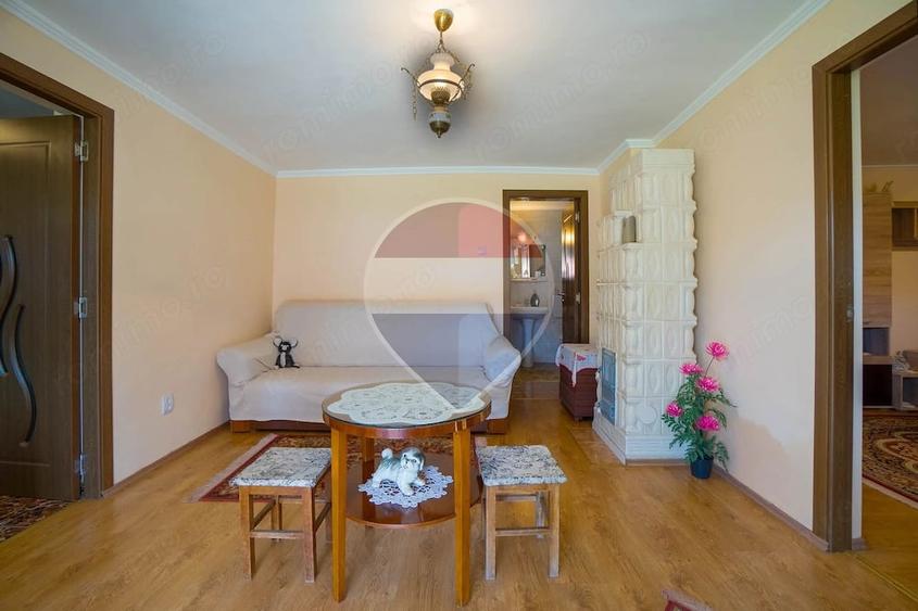Casă cu Teren 565 Mp în Zizin