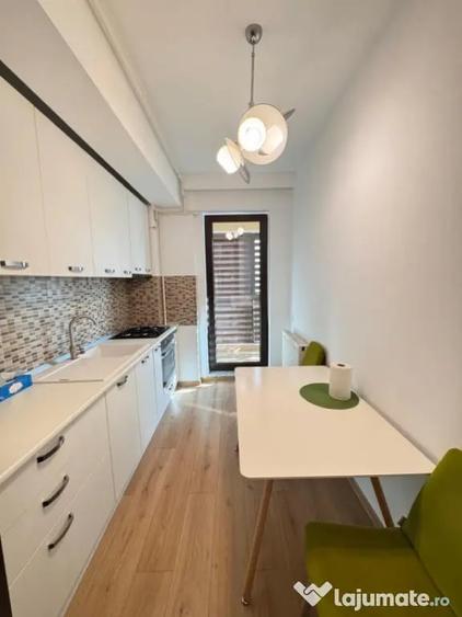 Apartament cu 2 camere decomandat în Tomis Plus