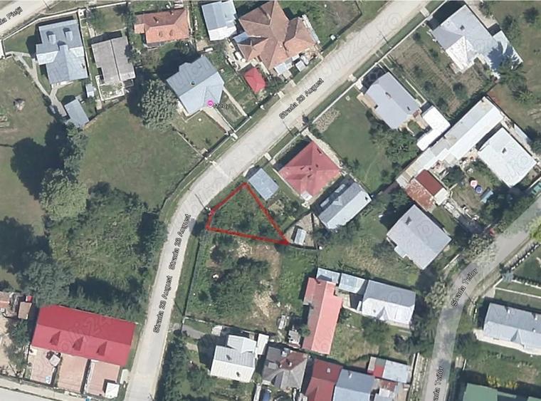 Teren de 168 mp, în Central
