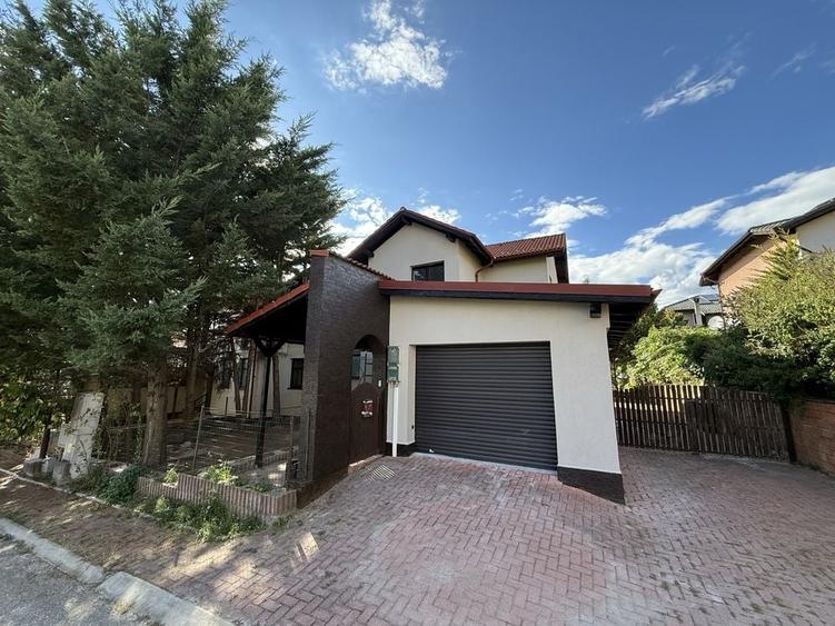 Casă cu 4 camere cu Teren 440 Mp în Ștefănești