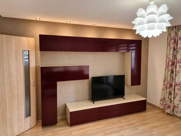 Apartament cu 2 camere decomandat, mobilat în Tractorul