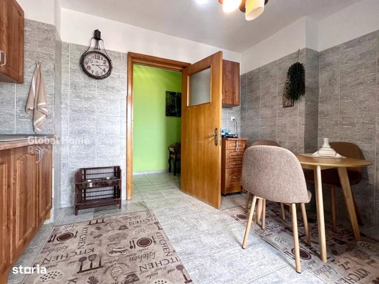 Apartament cu 4 camere decomandat, mobilat în Decebal