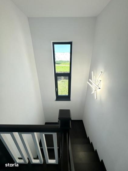 Casă cu 4 camere cu Teren 525 Mp în Rediu