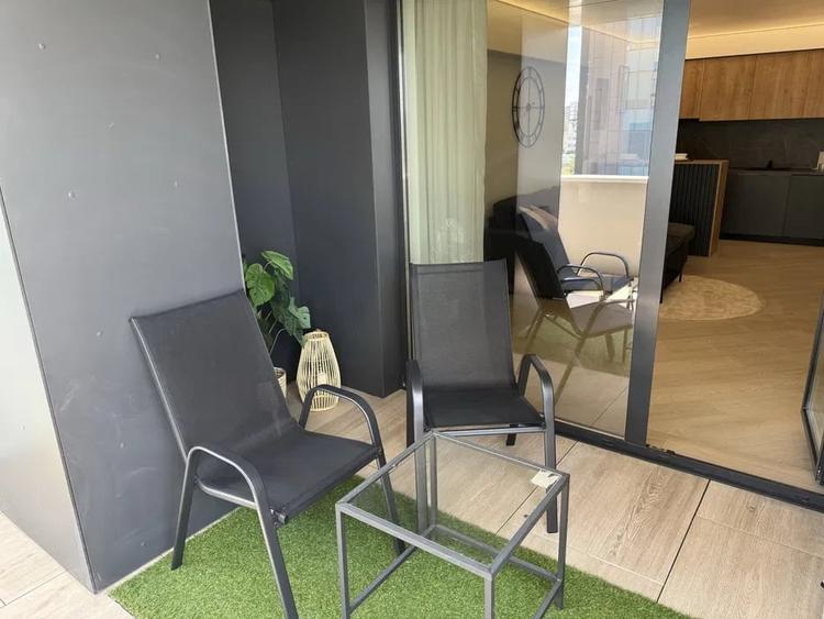 Apartament cu 2 camere semidecomandat, mobilat în Pipera