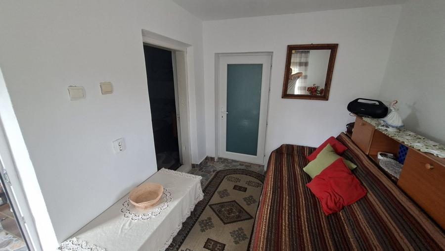 Casă cu 4 camere în Bobicești