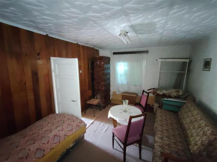 Casă individuală cu 4 camere cu Teren 216 Mp în Exterior Est