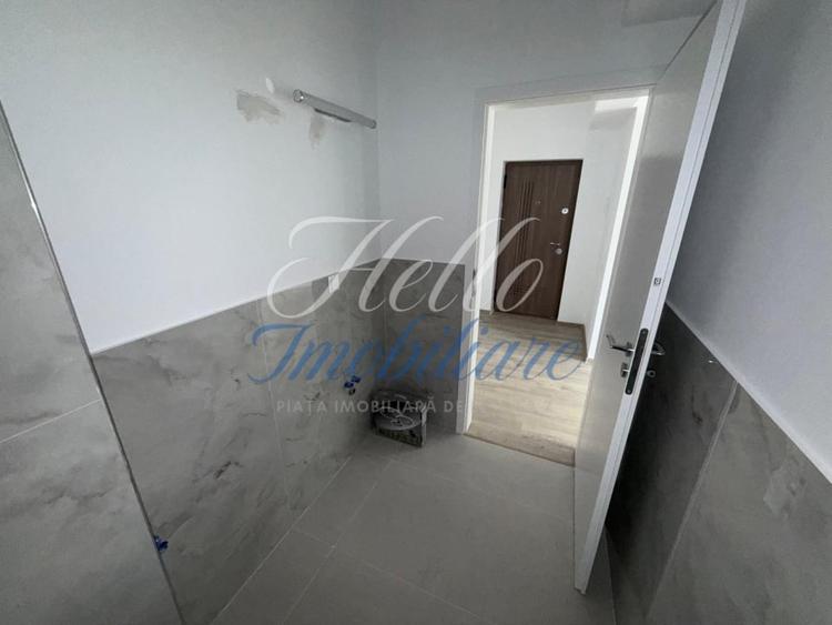 Apartament cu 3 camere semidecomandat în Florești