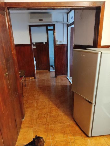 Apartament cu 3 camere decomandat în Lipovei