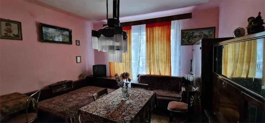 Casă cu 5 camere cu Teren 108 Mp în Muncitoresc