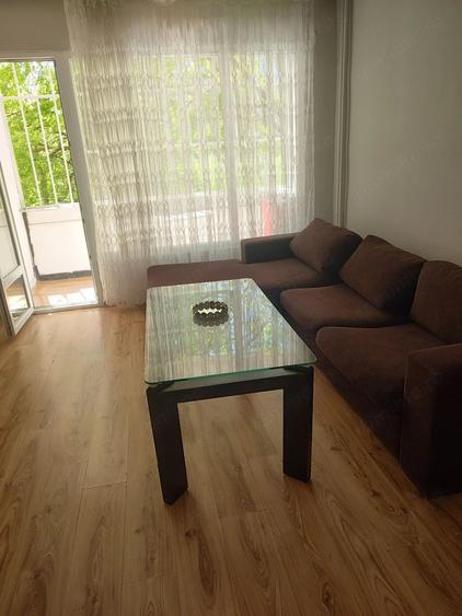 Garsonieră decomandată în Tei