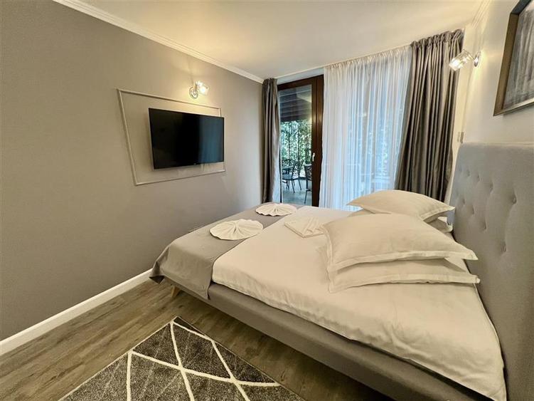 Apartament cu 4 camere decomandat, mobilat în Poiana Brașov