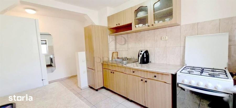 Apartament cu 3 camere semidecomandat, mobilat în Girocului