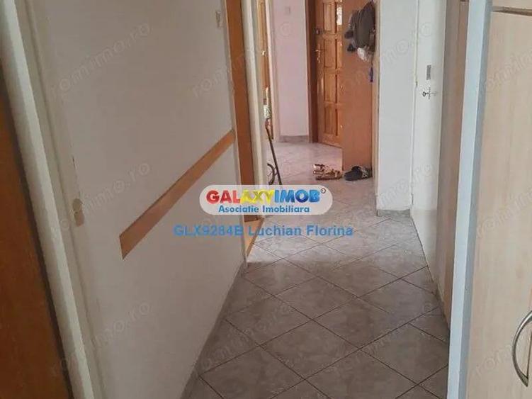 Apartament cu 3 camere decomandat, mobilat în Sălăjan