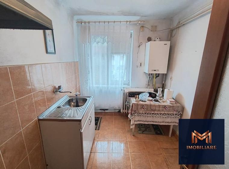 Apartament cu 3 camere semidecomandat în Ultracentral