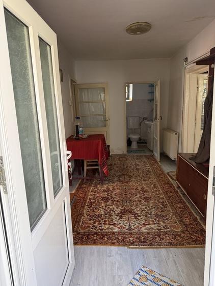 Casă cu 4 camere în Exterior Vest