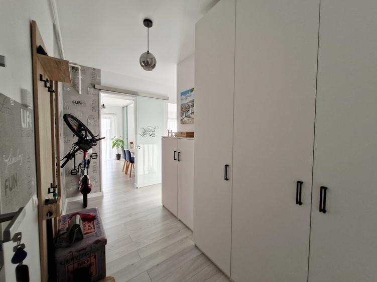 Apartament cu 2 camere decomandat în Tunari