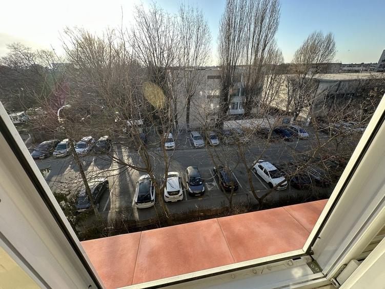 Apartament cu 3 camere în Casa de Cultură