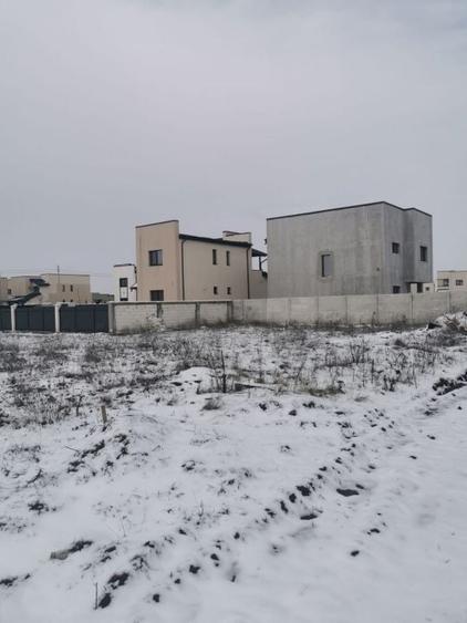 Teren Construcții intravilan de 432 mp, în Pielești