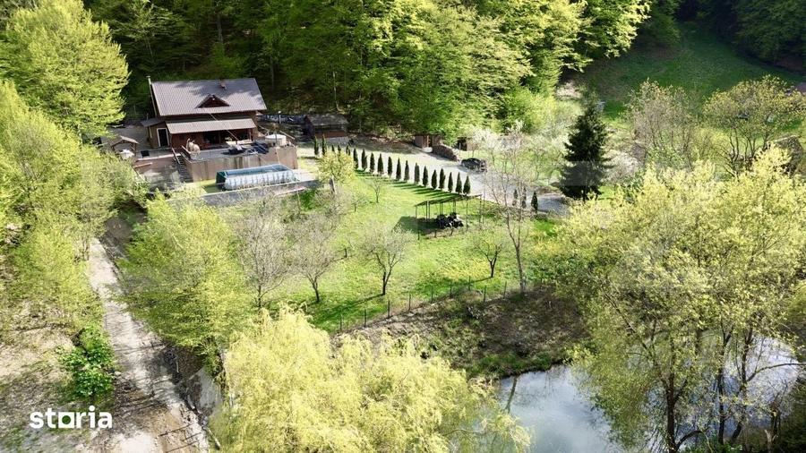 Casă cu 6 camere cu Teren 3000 Mp în Sălciua
