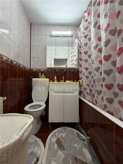 Metrou 1 Decembrie - Apartament 4 camere 2 bai - Gata de mutare - 12