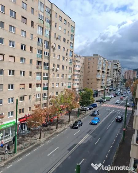 Apart. mobilat-utilat 2 cam. B-dul Grivi?ei, Centru Civic, Proprietar