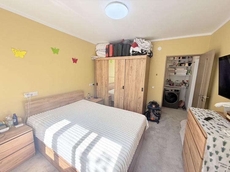 Apartament cu 2 camere semidecomandat, mobilat în Central