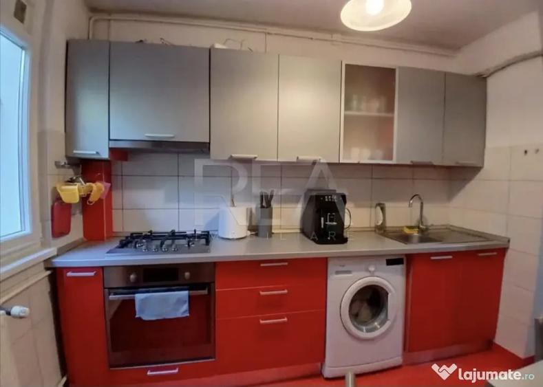 Apartament cu 3 camere decomandat în Drumul Taberei