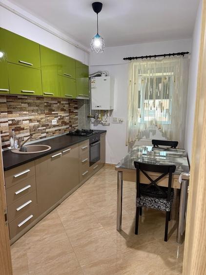 Apartament cu 2 camere decomandat în Ozana
