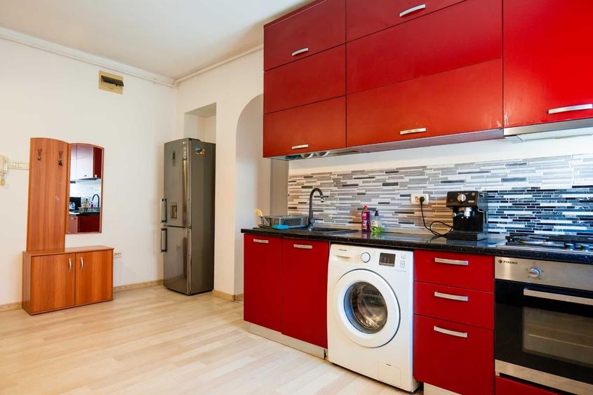 Apartament cu 2 camere decomandat în Peninsula