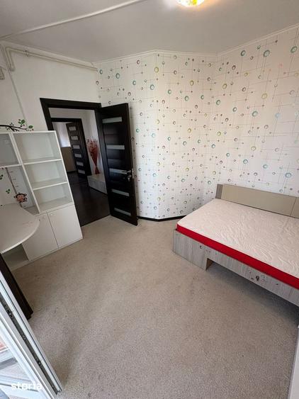 Apartament cu 3 camere decomandat în Ghencea
