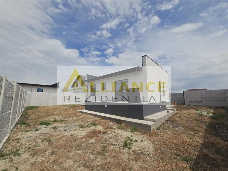 Casă cu 3 camere cu Canalizare în Berceni