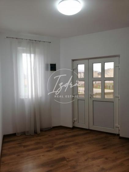 Duplex cu 5 camere cu Canalizare în Tălmaciu