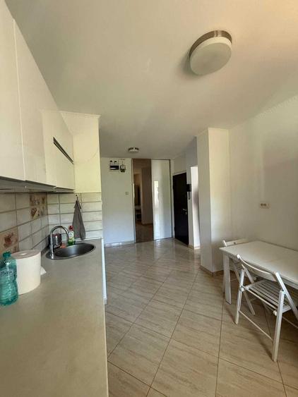 Apartament cu 3 camere semidecomandat în Nicolae Grigorescu