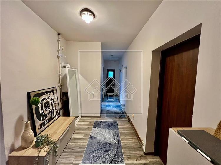 Duplex cu 3 camere cu Canalizare în Lazaret