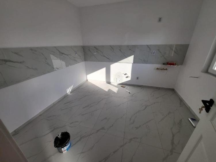 Duplex spatios cu 4 camere si mansarda cu placa de beton,gata de mutat - 4