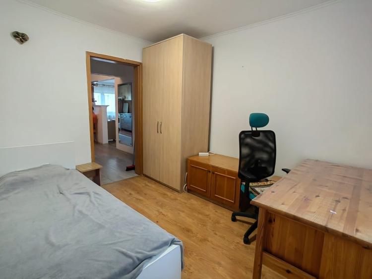 Apartament cu 4 camere decomandat, mobilat în Zorilor