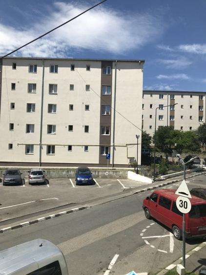 Spațiu comercial, de 50 mp, în Petrișor
