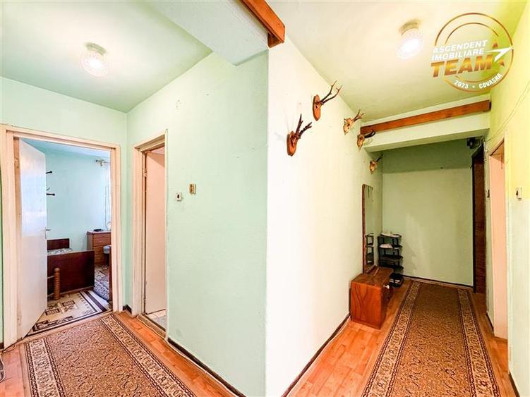 Apartament cu 3 camere decomandat în Malnaș-Băi