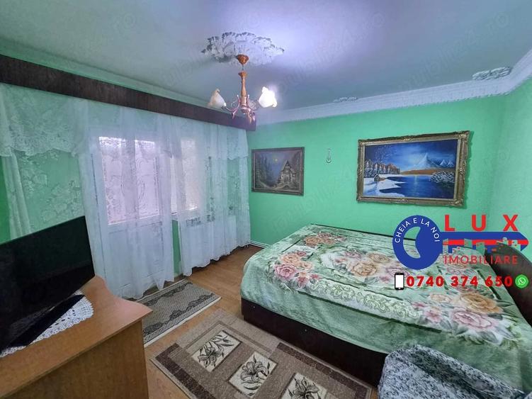 Apartament cu 3 camere decomandat în E3