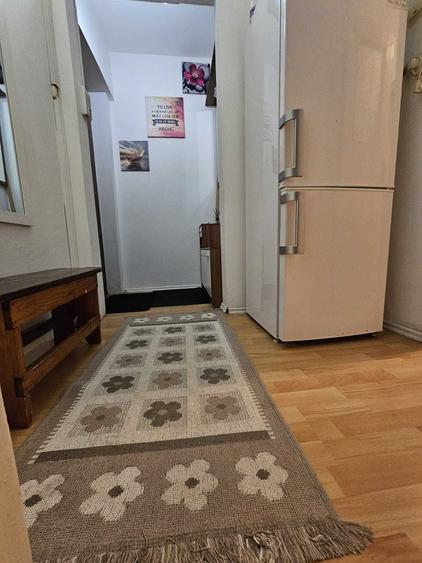 Apartament cu 2 camere semidecomandat în Florilor