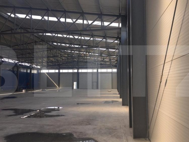 Spațiu industrial, de 2,000 mp, în Exterior Vest