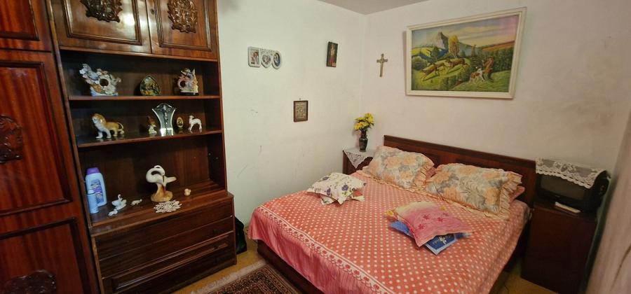 Apartament cu 3 camere semidecomandat în Km 4-5