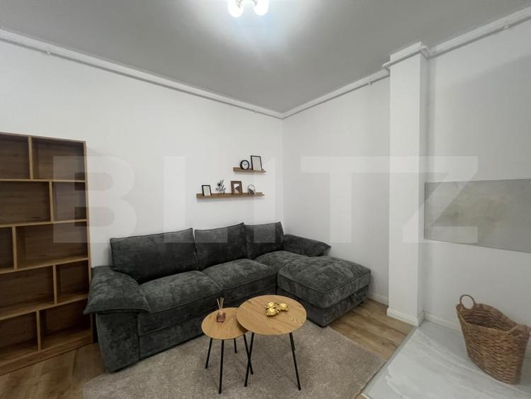 Apartament cu 2 camere semidecomandat, mobilat în Florești