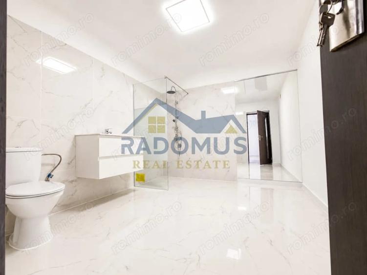 Casă cu 10 camere cu Teren 232 Mp în Ultracentral