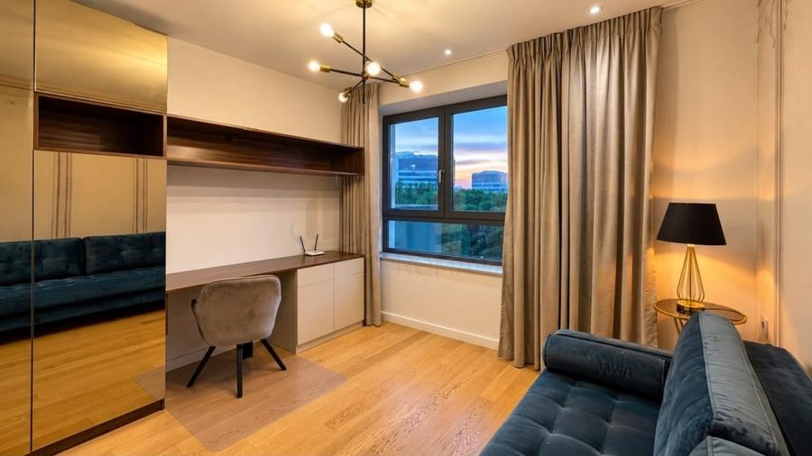 Apartament cu 3 camere decomandat în Aviației