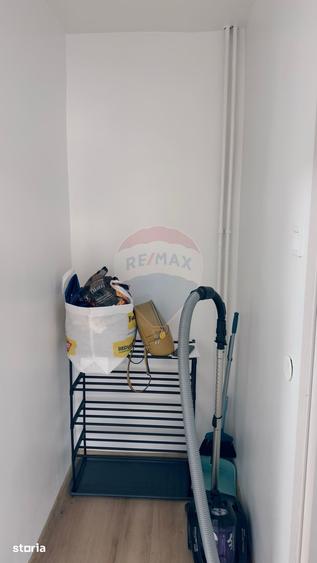 Apartament cu 2 camere semidecomandat în Craiovița Nouă